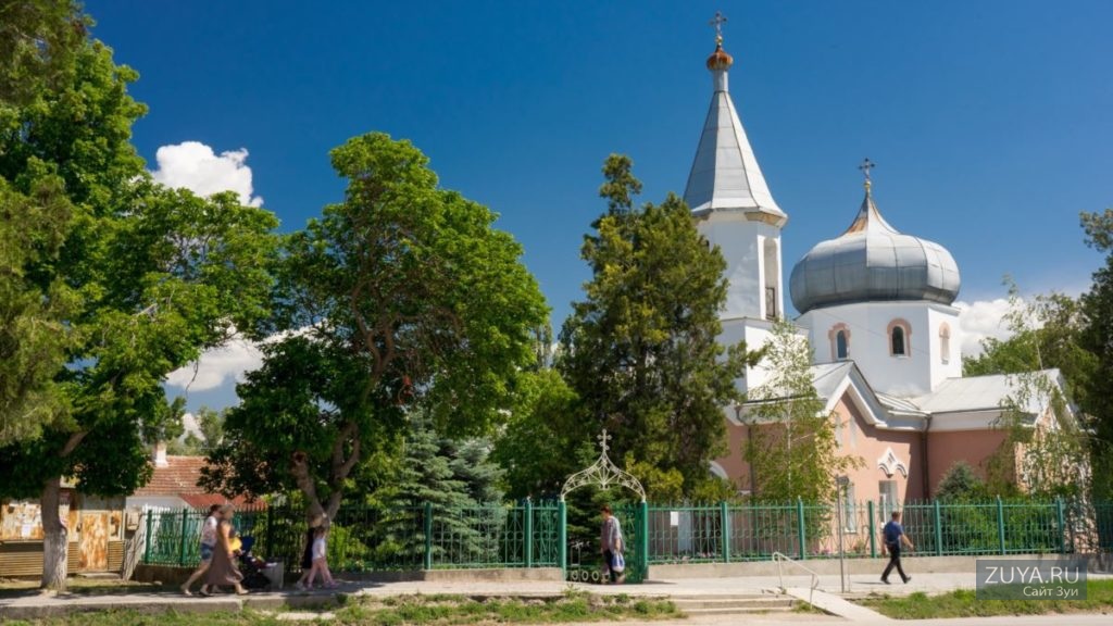 Храм Николая Чудотворца в поселке Зуя