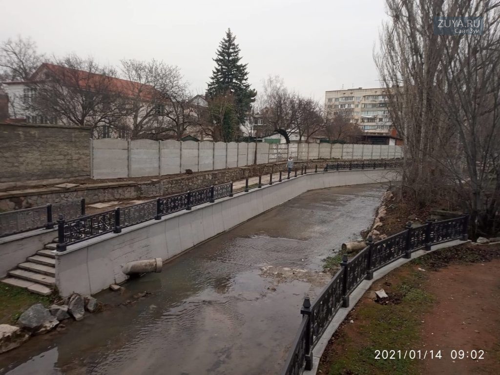 Кража ограждения на реке Салгир в Симферополе